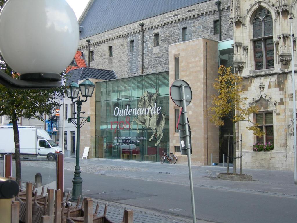 Hotel La Pomme D'Or Oudenaarde Habitación foto